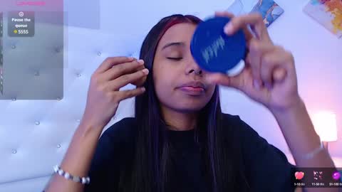 Snapshot of sweetebony_20 chatting on 02-07-25, 04:27 Gabriela online show from 02-07-25, 04:27