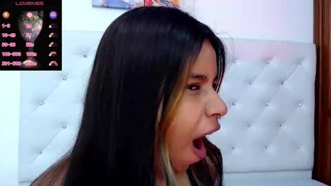 Snapshot of sweetebony_20 chatting on 09-18-25, 04:14 Gabriela online show from 09-18-25, 04:14