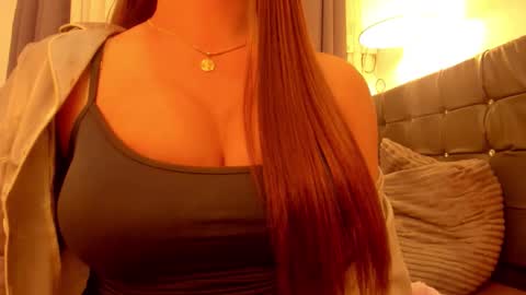 sweetest_one4 online show from 03-23-26, 07:45