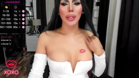 Snapshot of sweetestcandice08 chatting on 01-13-25, 02:00 CANDACE online show from 01-13-25, 02:00