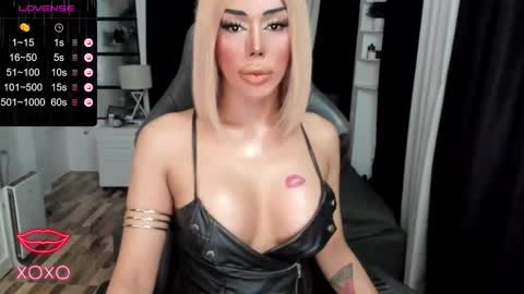 Snapshot of sweetestcandice08 chatting on 09-16-25, 04:46 CANDACE online show from 09-16-25, 04:46