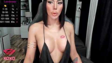 Snapshot of sweetestcandice08 chatting on 09-17-25, 02:08 CANDACE online show from 09-17-25, 02:08