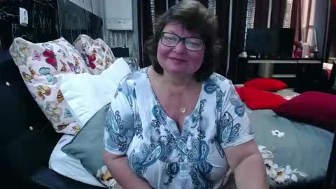 Snapshot of sweetestmilf4you chatting on 04-30-26, 08:57 sweetestmilf4you online show from 04-30-26, 08:57