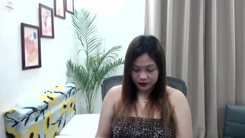 Snapshot of sweetestsmile_ chatting on 01-08-25, 01:21 Khaye online show from 01-08-25, 01:21