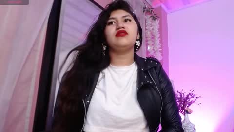 Snapshot of sweetgh_ chatting on 09-21-25, 11:34  Sweet online show from 09-21-25, 11:34