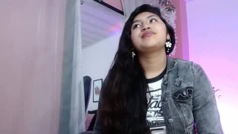 Snapshot of sweetgh_ chatting on 09-23-25, 11:24  Sweet online show from 09-23-25, 11:24