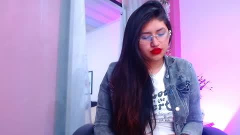 Snapshot of sweetgh_ chatting on 09-28-25, 11:37  Sweet online show from 09-28-25, 11:37