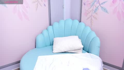 Snapshot of sweetgirl4u_ chatting on 02-05-25, 06:15 MIA  online show from 02-05-25, 06:15