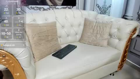 Snapshot of sweetgirl4u_ chatting on 09-25-25, 10:08 MIA  online show from 09-25-25, 10:08