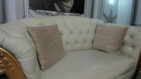 Snapshot of sweetgirl4u_ chatting on 10-15-25, 08:03 MIA  online show from 10-15-25, 08:03