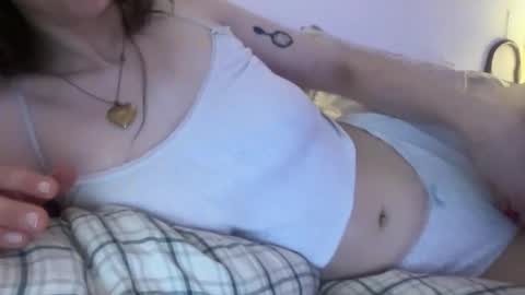 Snapshot of sweetgirl7000 chatting on 02-01-26, 03:43 sweetgirl7000 online show from 02-01-26, 03:43