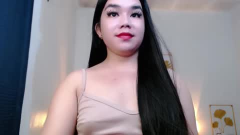 Snapshot of sweetgirl_mayxx chatting on 01-08-26, 12:46 May online show from 01-08-26, 12:46