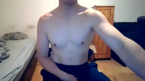 Snapshot of sweetguy8210 chatting on 10-30-25, 05:02 sweetguy8210 online show from 10-30-25, 05:02