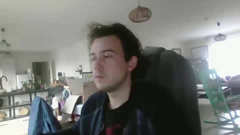 sweetguyss12 online show from 12-19-25, 10:44