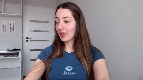 Emma  online show from 06-02-26, 09:33