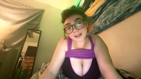 sweetheatannie online show from 12-15-24, 05:13