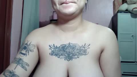 Snapshot of sweethotkisha chatting on 10-03-25, 01:24 sweethotkisha online show from 10-03-25, 01:24