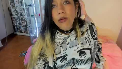                  online show from 11-21-25, 06:01