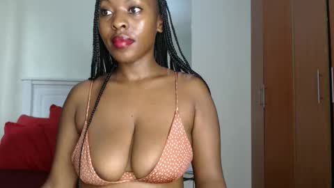 Snapshot of sweetice_01 chatting on 05-02-26, 05:34 euny online show from 05-02-26, 05:34