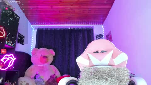   online show from 02-07-25, 06:35