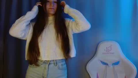 Annie online show from 12-17-25, 08:59