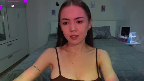 sweetieee_kira online show from 07-24-26, 08:01