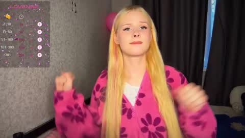 Snapshot of sweetielis chatting on 12-09-24, 10:22 sweetie Lisa3 online show from 12-09-24, 10:22