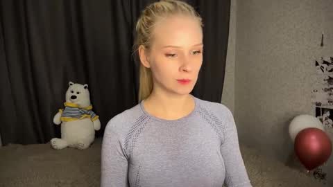 Snapshot of sweetielis chatting on 12-23-24, 02:50 sweetie Lisa3 online show from 12-23-24, 02:50