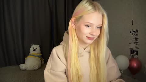 Snapshot of sweetielis chatting on 12-24-24, 06:44 sweetie Lisa3 online show from 12-24-24, 06:44