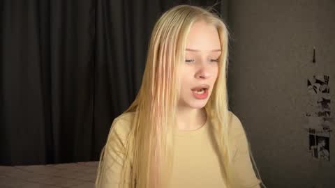 Snapshot of sweetielis chatting on 01-02-25, 03:58 sweetie Lisa3 online show from 01-02-25, 03:58