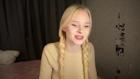 Snapshot of sweetielis chatting on 01-04-25, 04:12 sweetie Lisa3 online show from 01-04-25, 04:12