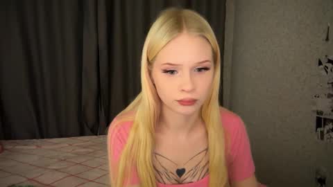 Snapshot of sweetielis chatting on 01-14-25, 03:15 sweetie Lisa3 online show from 01-14-25, 03:15