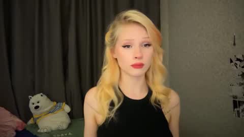 Snapshot of sweetielis chatting on 01-20-25, 02:14 sweetie Lisa3 online show from 01-20-25, 02:14