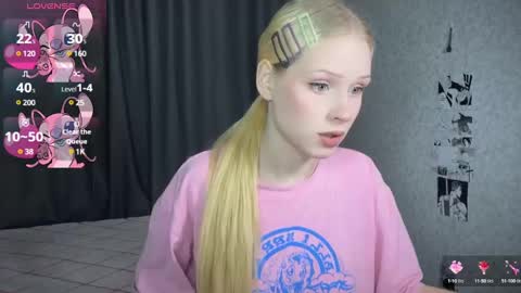 Snapshot of sweetielis chatting on 02-08-25, 08:52 sweetie Lisa3 online show from 02-08-25, 08:52