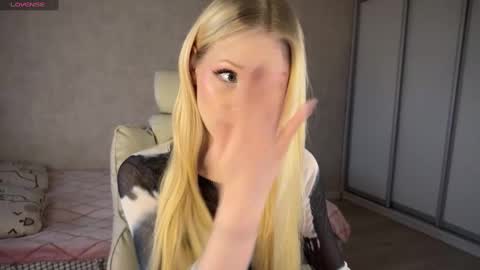 Snapshot of sweetielis chatting on 03-12-25, 02:45 sweetie Lisa3 online show from 03-12-25, 02:45