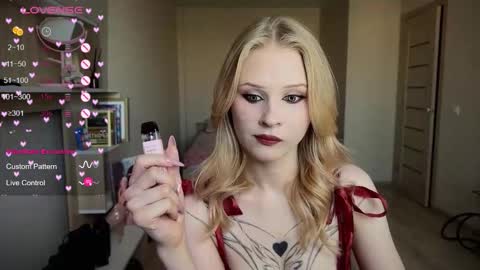 Snapshot of sweetielis chatting on 09-10-25, 02:50 sweetie Lisa3 online show from 09-10-25, 02:50