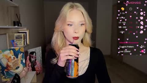 Snapshot of sweetielis chatting on 09-25-25, 02:32 sweetie Lisa3 online show from 09-25-25, 02:32