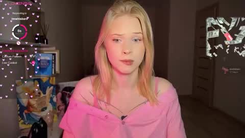 Snapshot of sweetielis chatting on 10-13-25, 03:17 sweetie Lisa3 online show from 10-13-25, 03:17