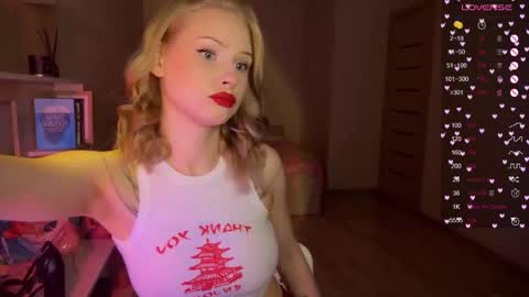 Snapshot of sweetielis chatting on 10-19-25, 03:51 sweetie Lisa3 online show from 10-19-25, 03:51