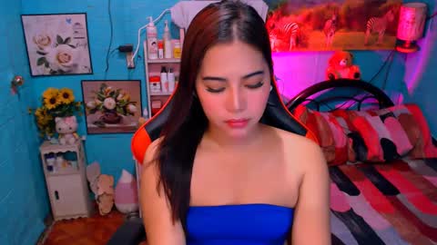 Nicole online show from 12-12-24, 08:10