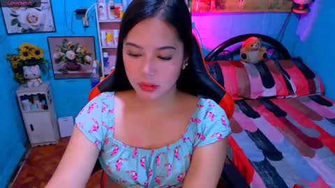 Nicole online show from 03-01-25, 09:04