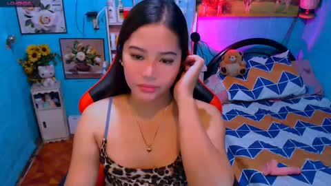 Nicole online show from 03-12-25, 08:52