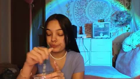 Blu Sweets online show from 12-19-25, 06:37