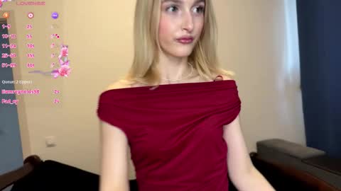 sweetilun online show from 03-25-26, 02:23