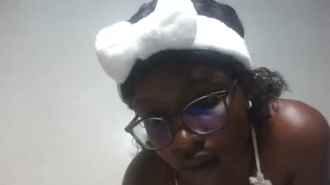 sweetivy645263 online show from 09-23-25, 04:10