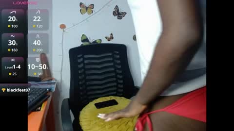 Snapshot of sweetjuicyclit chatting on 05-27-26, 01:57 zuri online show from 05-27-26, 01:57