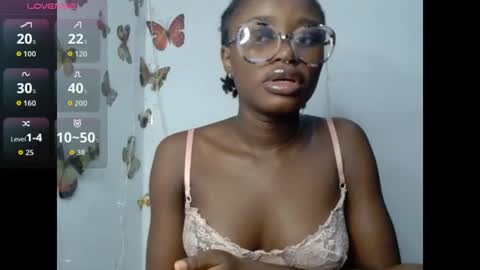 Snapshot of sweetjuicyclit chatting on 06-12-26, 10:52 zuri online show from 06-12-26, 10:52