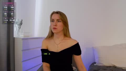 Snapshot of sweetkira1 chatting on 03-08-25, 09:17 SweetKira1 online show from 03-08-25, 09:17