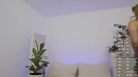 Snapshot of sweetkira1 chatting on 09-13-25, 06:57 SweetKira1 online show from 09-13-25, 06:57