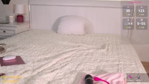 Snapshot of sweetkira555 chatting on 09-29-25, 02:11 Kira online show from 09-29-25, 02:11